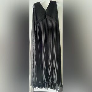 UNGARO JOELLE PLISSE CAPE MAXI DRESS IN BLACK SIZE 14– SAKS 5th AVE.